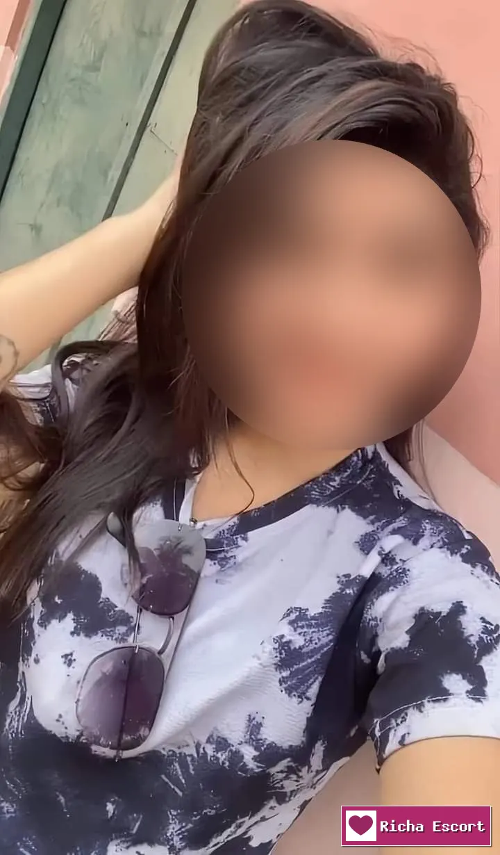 Amroha ➡️ Call Girls ❣️𝟗𝟒𝟕𝟒𝟲𝟕𝟮𝟖𝟒𝟮❣️ Call Girls In Escort Service Provider