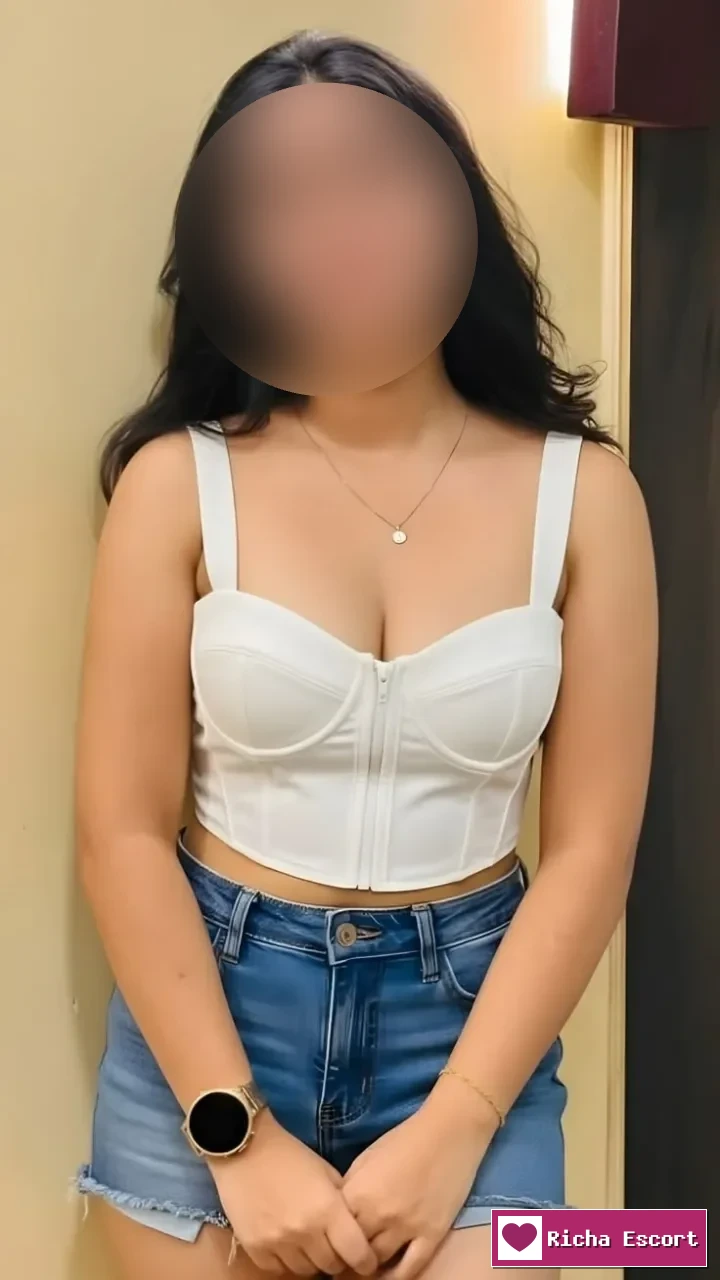 Nandini Agarwal /// 87093///26987/// VIP top models collge hom