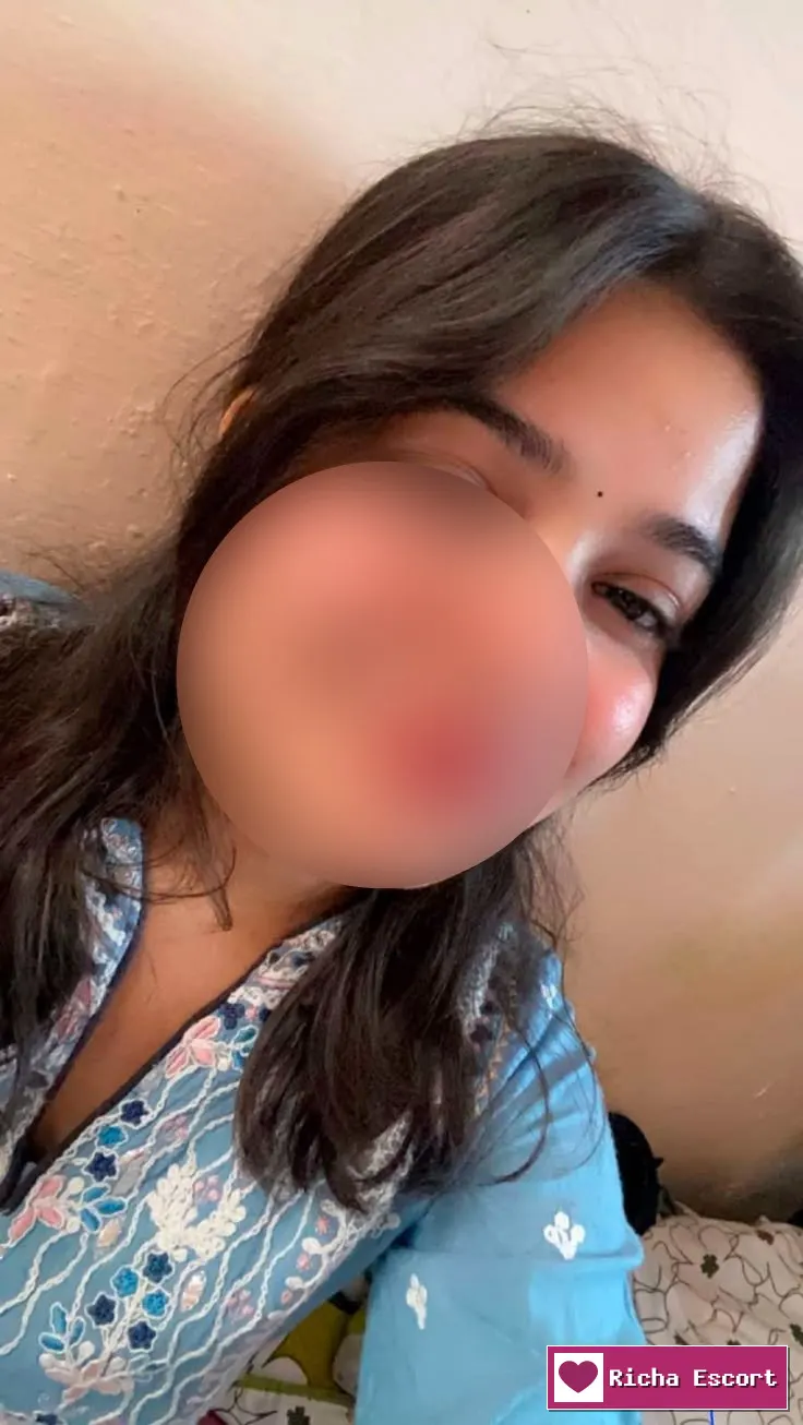 Bagalkot ❤️ VIP Call Girl 𝟵𝟲𝟬𝟴𝟯𝟵𝟲𝟮𝟳𝟵 ❤️Call Girls in Escort service❤️