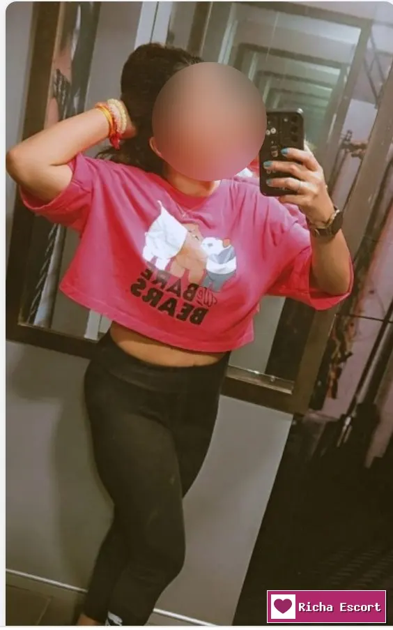 Amethi independent sexy model's and college girls available for service..